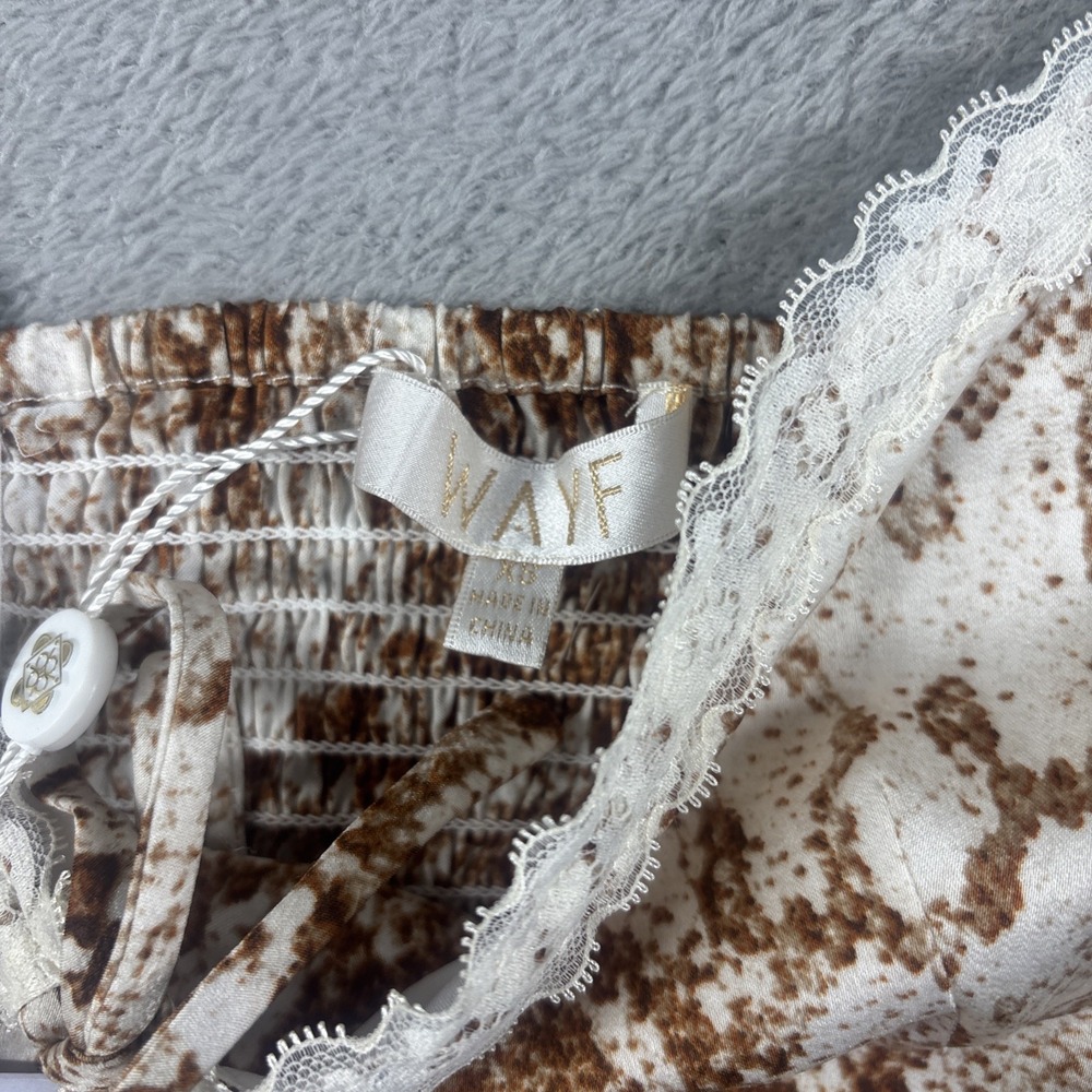 NWT WAYF Women's Melissa Lace Trim Sweetheart Top Python Print Brown Size XS - Picture 4 of 12